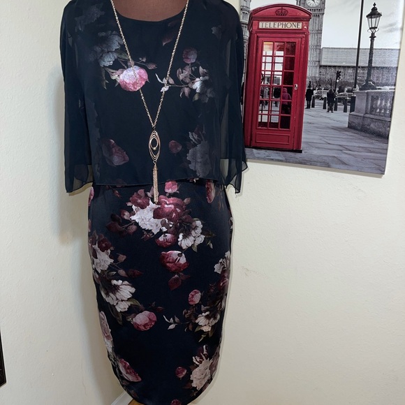 Black floral dress - Picture 1 of 3